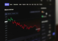 Arthur Hayes, el magnate de BitMEX, sorprende al comprar Ethereum en su punto más alto y vender con pérdidas.