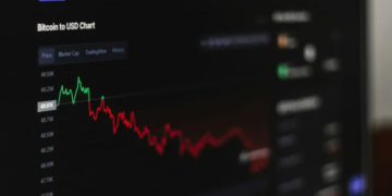 Arthur Hayes, el magnate de BitMEX, sorprende al comprar Ethereum en su punto más alto y vender con pérdidas.