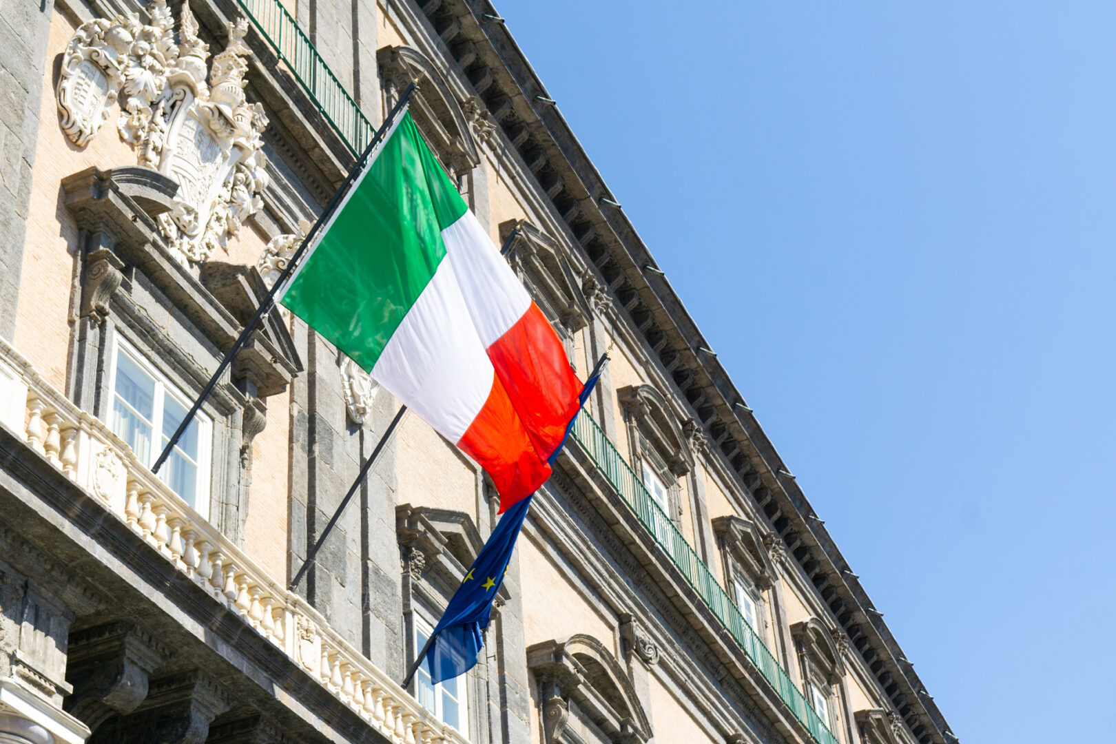 Banco de Italia advierte: ¿son realmente las stablecoins una solución económica para las transferencias?