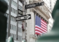Wall Street se ilumina en verde tras el histórico ascenso del Dow Jones 10 Wall Street se ilumina en verde tras el histórico ascenso del Dow Jones