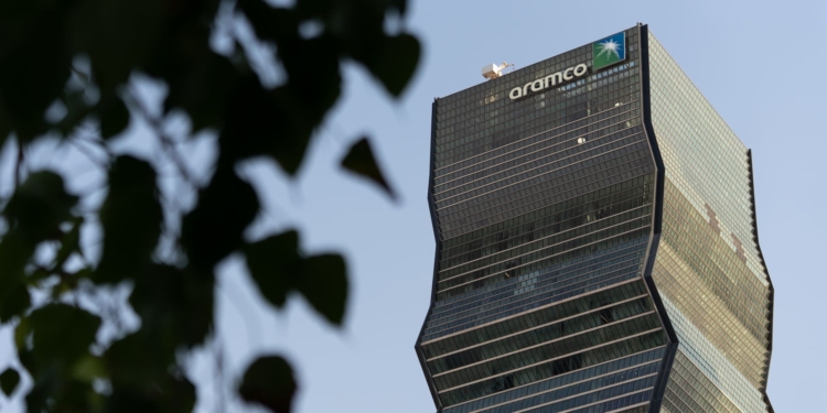 Aramco se dispara un 33% en ganancias gracias al conflicto entre EE UU e Irán