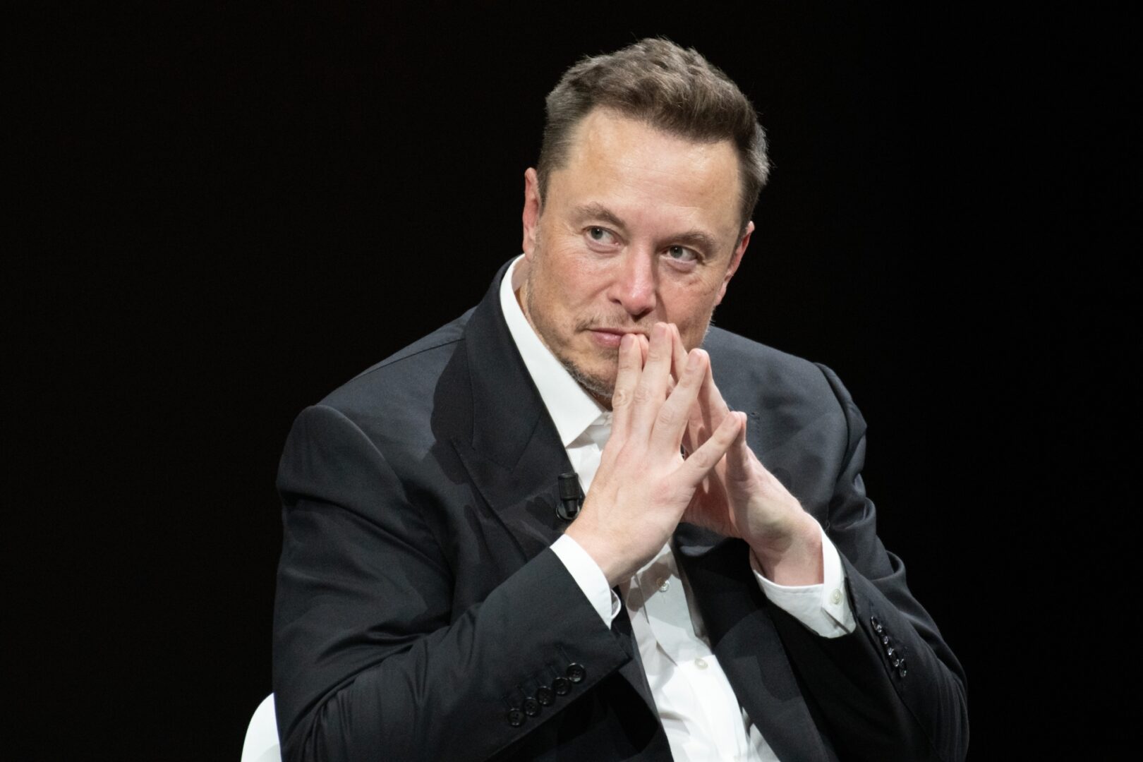 SpaceX sorprende con resultados, pero sus acciones caen en picada al cierre del mercado.
