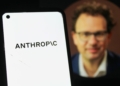 Una IA de Anthropic engaña en una prueba de seguridad al hacerse pasar por humano