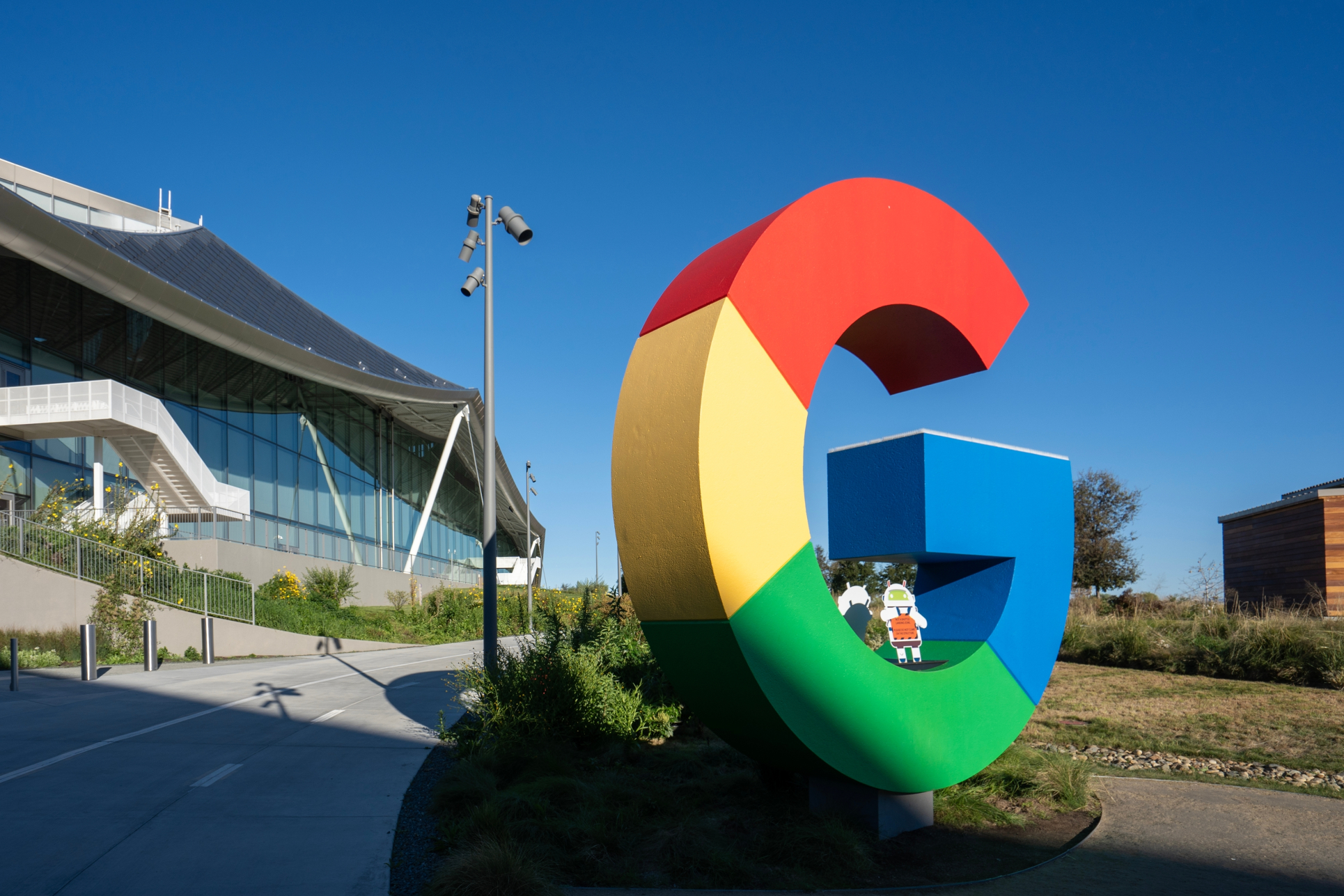 Alphabet desata un torrente de 115.000 millones de dólares en su impresionante emisión de bonos. 1 Alphabet desata un torrente de 115.000 millones de dólares en su impresionante emisión de bonos.