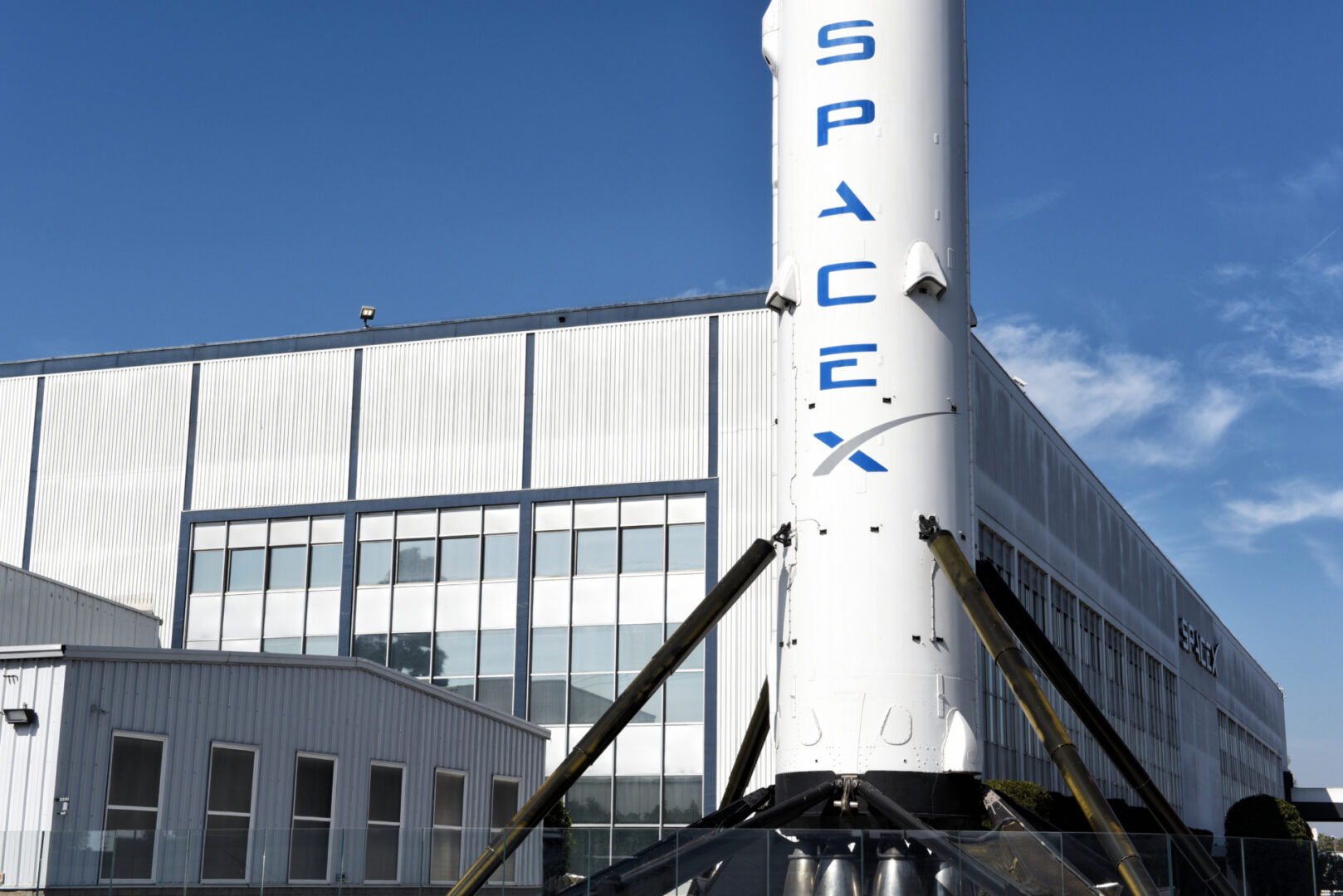 Las acciones de SpaceX se disparan a pesar de la imponente liberación de 100.000 millones de dólares en títulos.