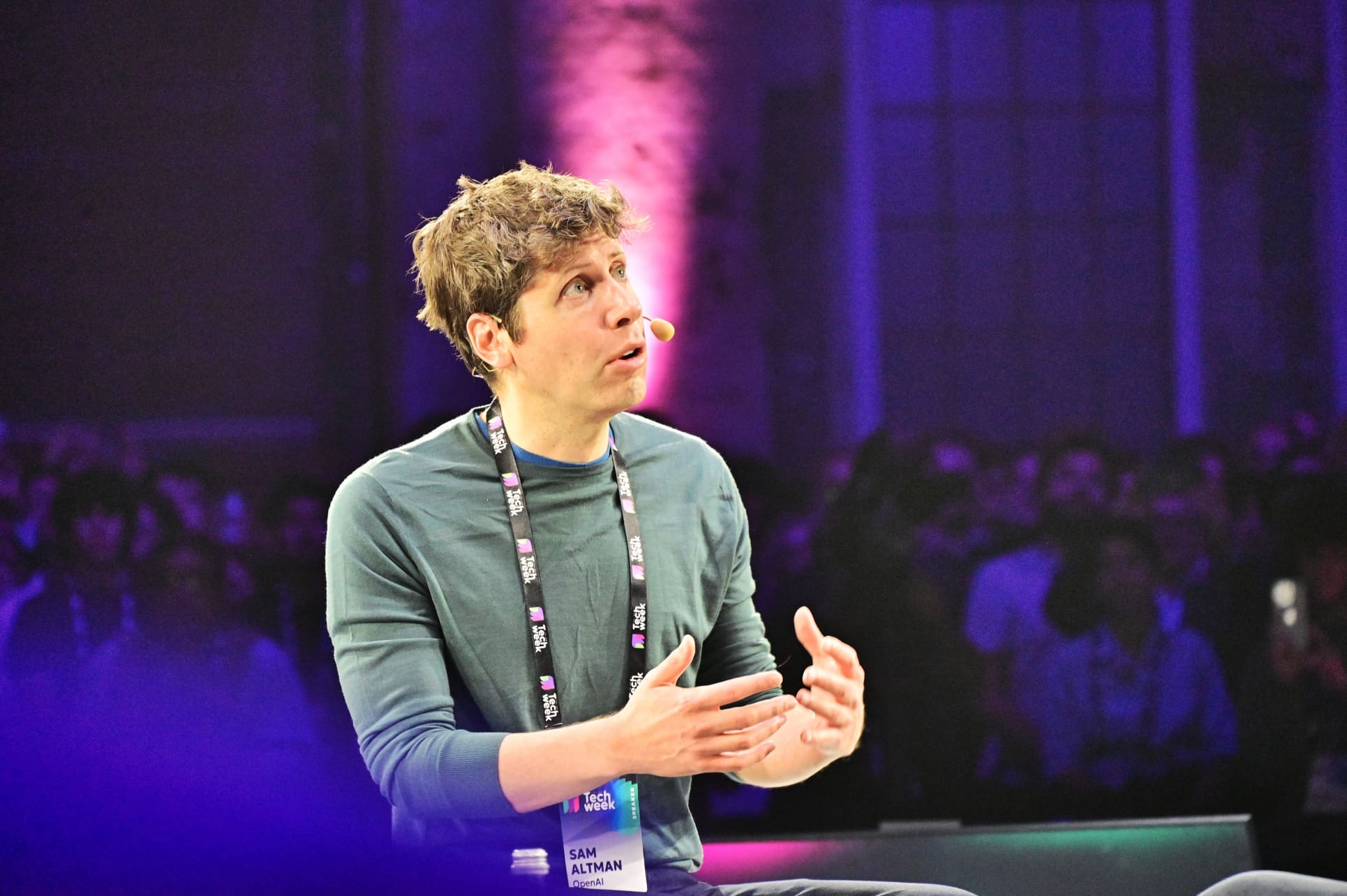 De la colaboración a la competencia: el sorprendente giro entre Apple y OpenAI en el mundo de la inteligencia artificial. 1 De la colaboración a la competencia: el sorprendente giro entre Apple y OpenAI en el mundo de la inteligencia artificial.