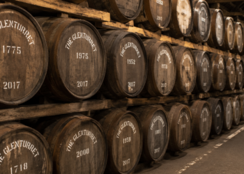 Diez objetos sorprendentes que han sido tokenizados: desde flatulencias hasta whisky de lujo.