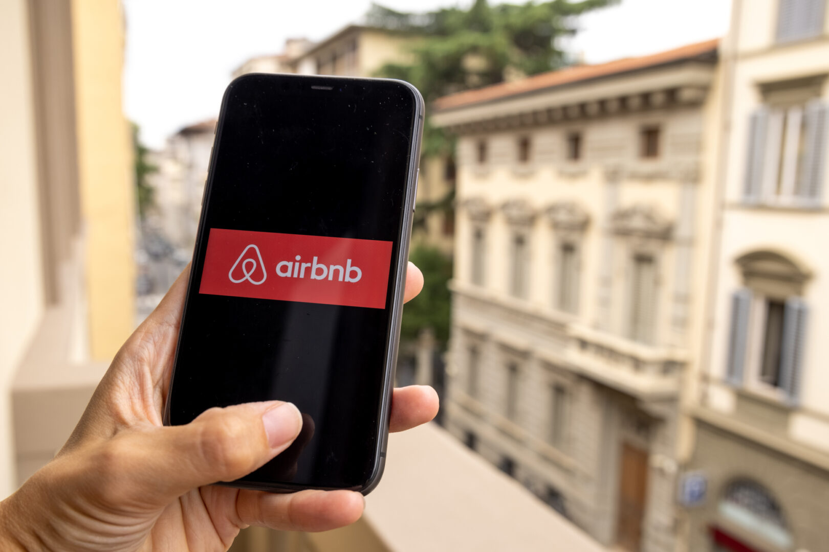 Airbnb revoluciona su valor gracias a la inteligencia artificial y sus acciones se disparan un 16%