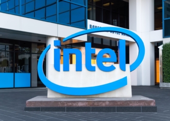 Intel asegura 15.000 millones de dólares para surfear la ola de la inteligencia artificial. 4 Intel asegura 15.000 millones de dólares para surfear la ola de la inteligencia artificial.