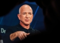 Bezos podría hacerse con una tercera parte del Liverpool en un acuerdo que se define esta semana. 10 Bezos podría hacerse con una tercera parte del Liverpool en un acuerdo que se define esta semana.