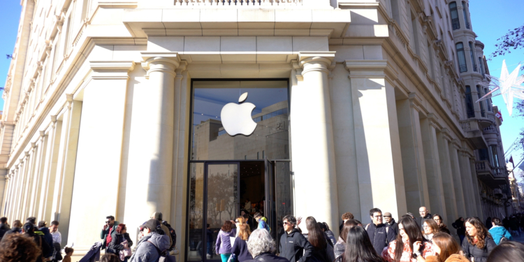 Apple sorprende con su dividendo: descubre cuánto recibirás por 100 acciones esta semana.