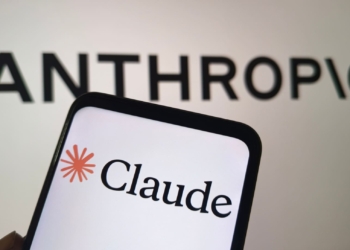 Claude introduce una innovadora marca de agua invisible para rastrear textos generados por IA. 4 Claude introduce una innovadora marca de agua invisible para rastrear textos generados por IA.