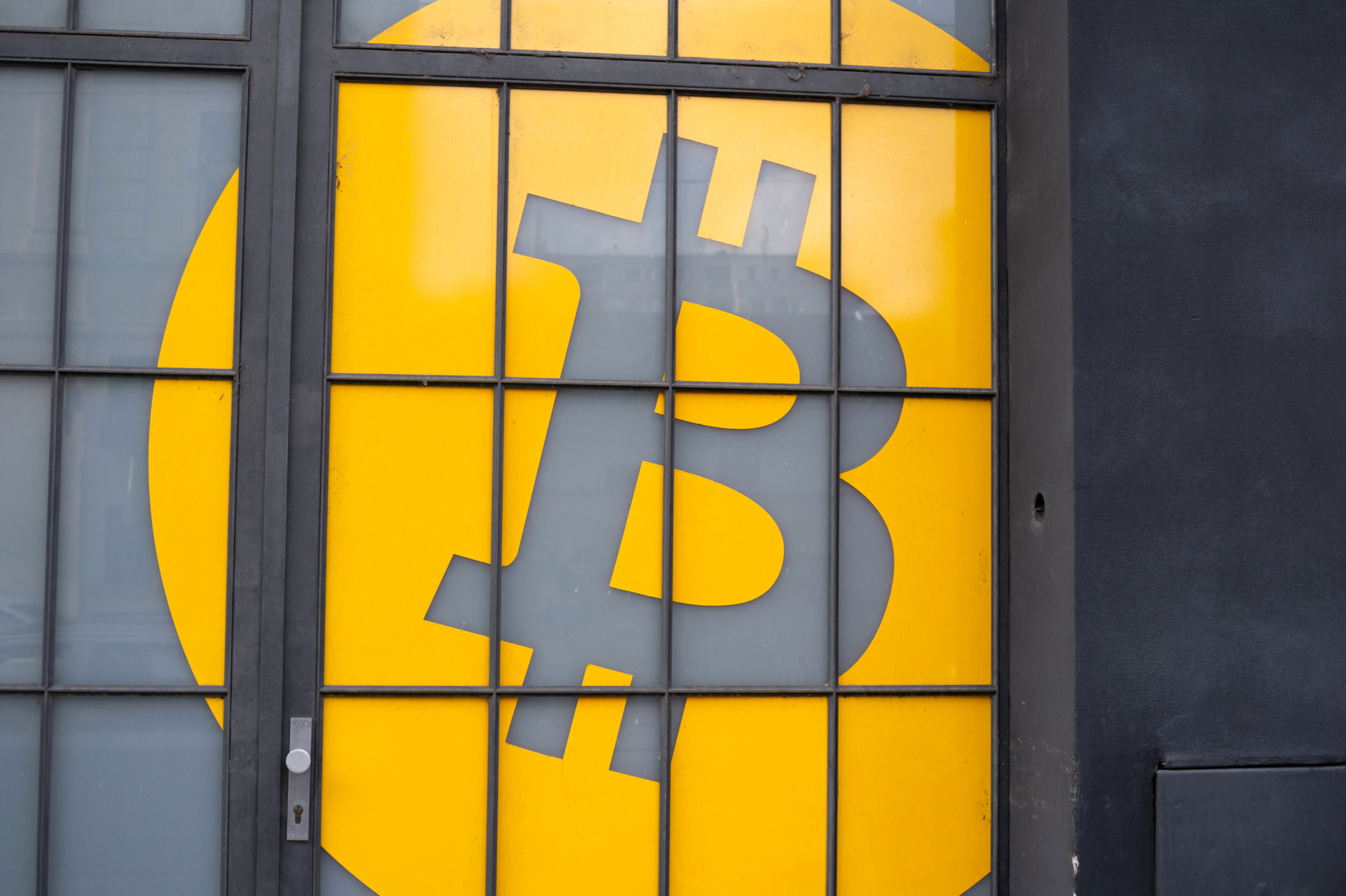 El final del mercado bajista de Bitcoin podría estar a la vista: un analista predice 180.000 dólares para 2027. 1 El final del mercado bajista de Bitcoin podría estar a la vista: un analista predice 180.000 dólares para 2027.