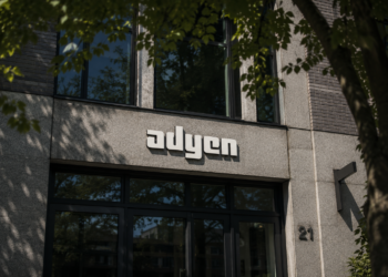 Adyen respira tras la tormenta en bolsa y sorprende con nuevas proyecciones de ingresos