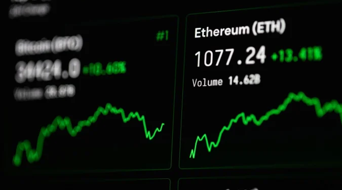 Ethereum lucha por superar los 2.000 dólares mientras las ballenas intensifican su acopio de ETH 1 Ethereum lucha por superar los 2.000 dólares mientras las ballenas intensifican su acopio de ETH