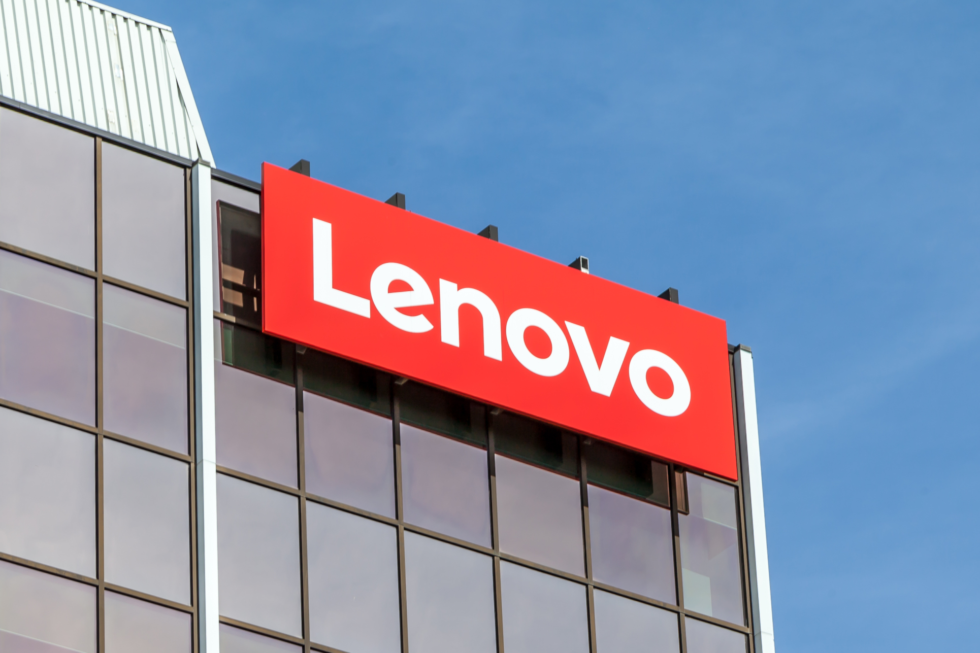 Lenovo sorprende al mercado: sus acciones suben un 19% impulsadas por resultados sólidos y el auge de la inteligencia artificial. 1 Lenovo sorprende al mercado: sus acciones suben un 19% impulsadas por resultados sólidos y el auge de la inteligencia artificial.