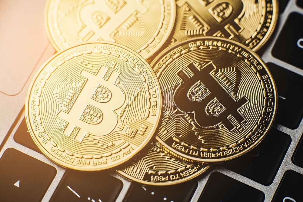 Bitcoin se desploma por debajo de los 65.000 dólares: ¿la venta de ballenas está socavando la fe de los inversores? 1 Bitcoin se desploma por debajo de los 65.000 dólares: ¿la venta de ballenas está socavando la fe de los inversores?