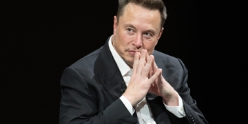 El sorprendente poder de Elon Musk en SpaceX: menos del 50% de propiedad, pero un control del 82% en las decisiones.