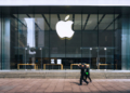 Apple y Alibaba se alían para desarrollar una innovadora inteligencia artificial exclusiva para iPhone en el mercado chino. 10 Apple y Alibaba se alían para desarrollar una innovadora inteligencia artificial exclusiva para iPhone en el mercado chino.