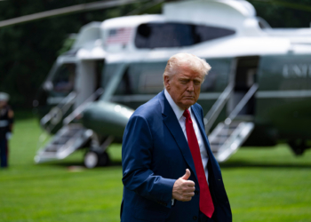 Trump lanza una advertencia explosiva: ¿Bombardeará Omán si se interpone en su camino?