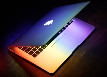 Descubren un peligroso fallo en Mac que permite robar ordenadores y minar criptomonedas clandestinamente.