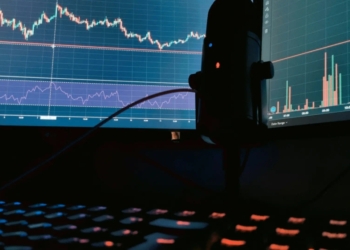 Bitcoin alcanza los $64,000 mientras las altcoins enfrentan caídas inesperadas 4 Bitcoin alcanza los $64,000 mientras las altcoins enfrentan caídas inesperadas