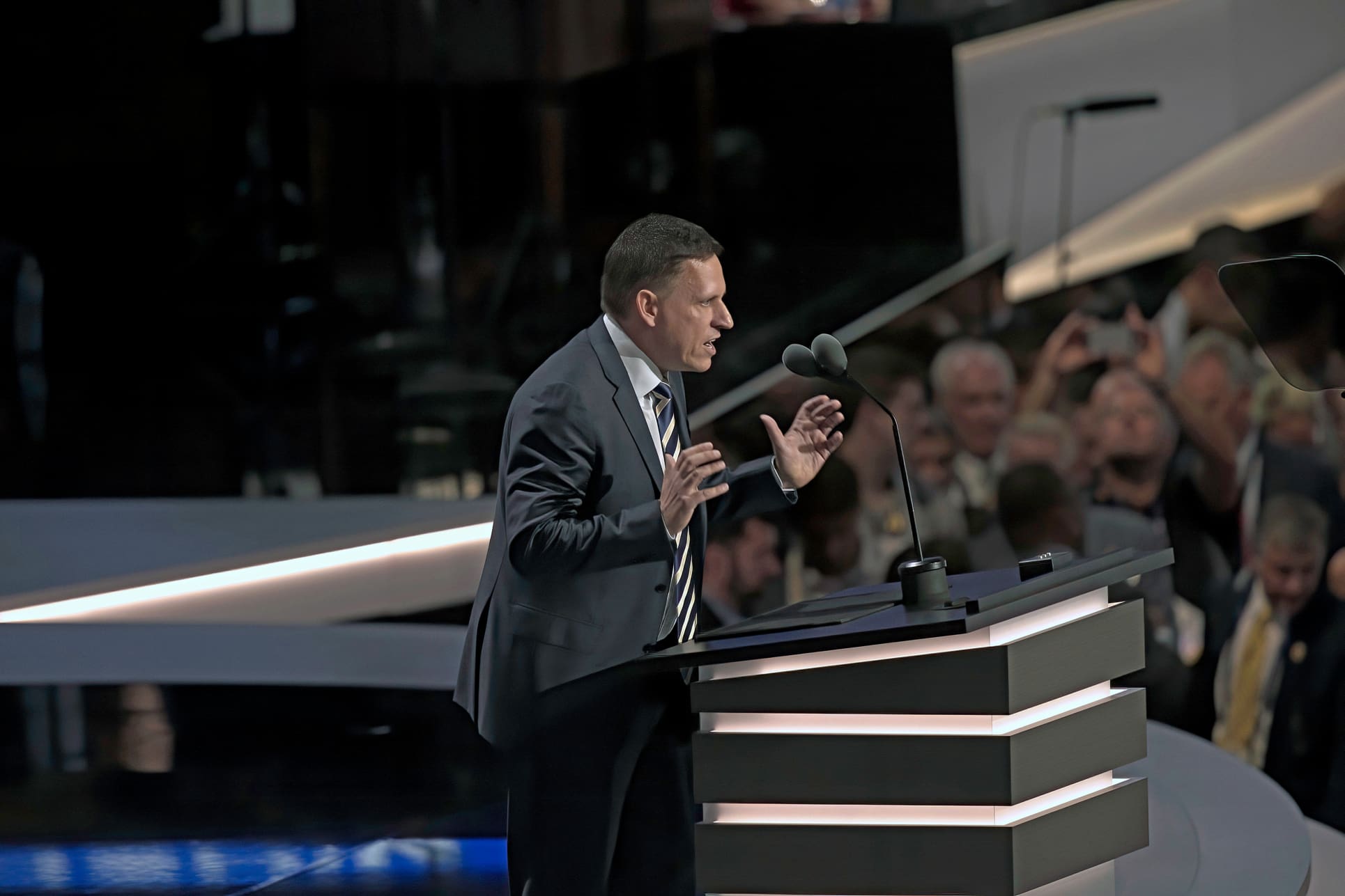 Peter Thiel deja atrás la tecnología y apuesta fuerte por Vista Energy: ¿qué hay detrás de su decisión? 1 Peter Thiel deja atrás la tecnología y apuesta fuerte por Vista Energy: ¿qué hay detrás de su decisión?