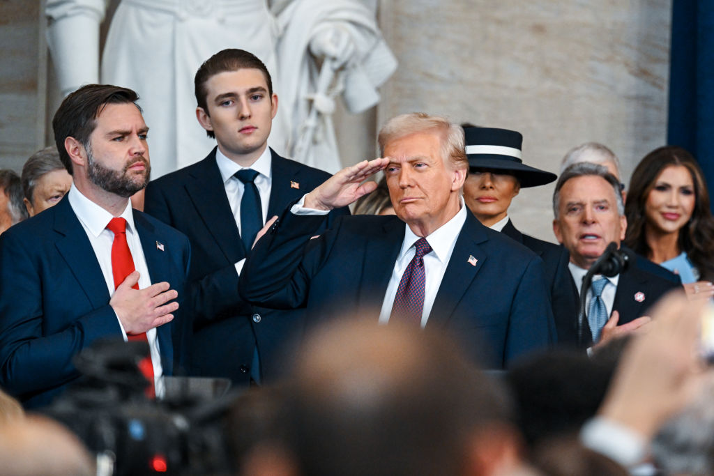 El criptobanco de Trump inicia su camino mientras los demócratas se preparan para la batalla. 1 El criptobanco de Trump inicia su camino mientras los demócratas se preparan para la batalla.