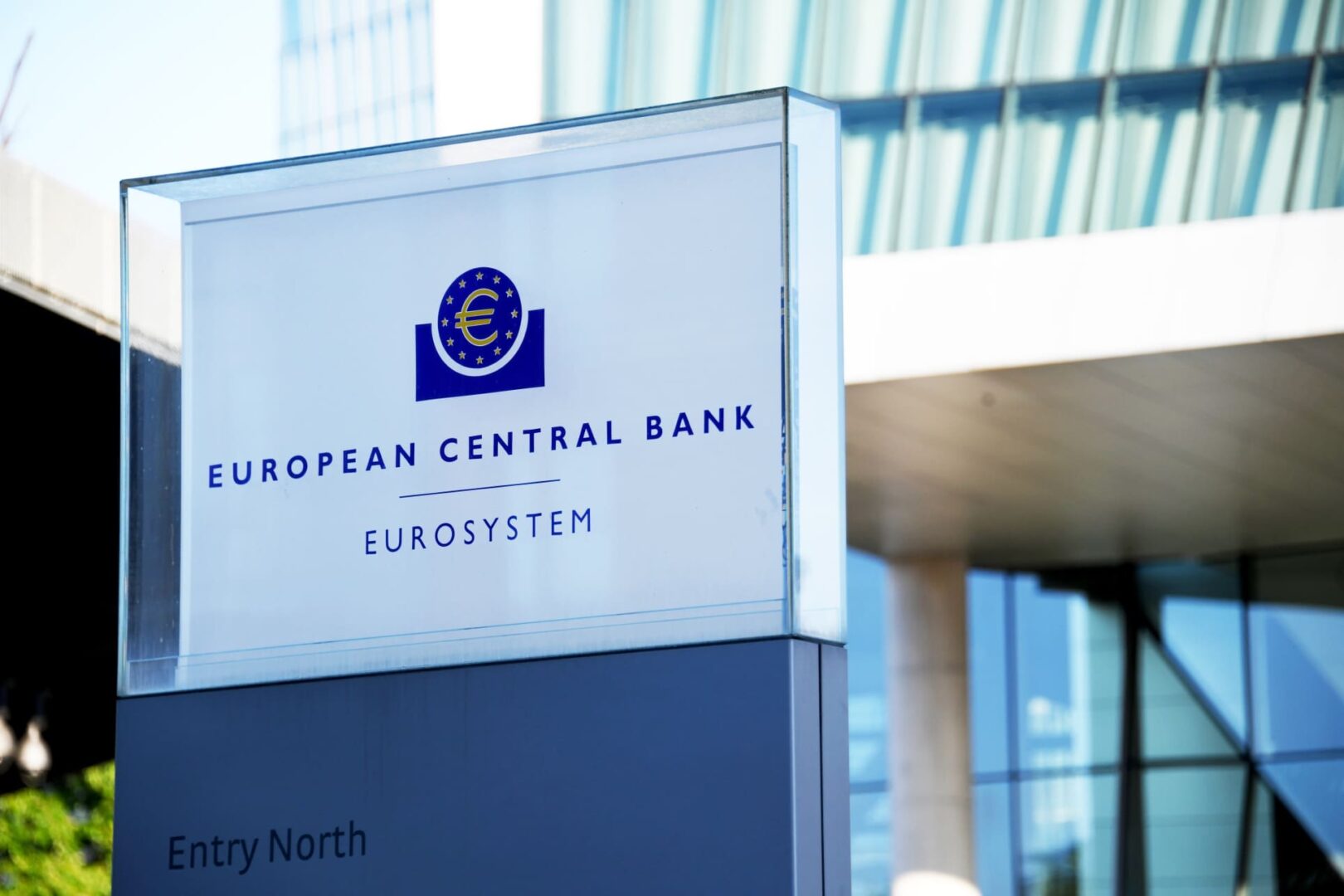 Economistas del BCE advierten sobre una inminente corrección en la IA que podría sacudir Europa