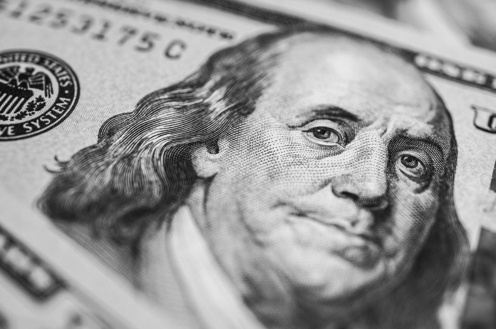 El dólar se hunde tras el movimiento sorpresa que sacude el mercado de bonos