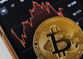 Bitcoin entra en zona de capitulación: ¿la caída anuncia una oportunidad de compra? 4 Bitcoin entra en zona de capitulación: ¿la caída anuncia una oportunidad de compra?