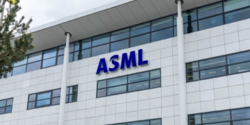 La crisis con Irán da un respiro a ASML ante el veto de chips de EE. UU., aunque solo por ahora 3 La crisis con Irán da un respiro a ASML ante el veto de chips de EE. UU., aunque solo por ahora