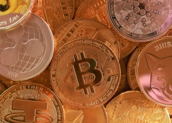 Bitcoin se dispara un 23% en agosto: recompras y expectativas regulatorias reavivan la fiebre cripto