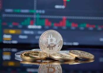 Bitcoin resiste en los 77.000 dólares mientras Nvidia, Jackson Hole y la geopolítica amenazan con cambiar el rumbo del mercado 4 Bitcoin resiste en los 77.000 dólares mientras Nvidia, Jackson Hole y la geopolítica amenazan con cambiar el rumbo del mercado