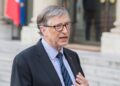 Bill Gates propone reservar hasta el 40% de los empleos para humanos