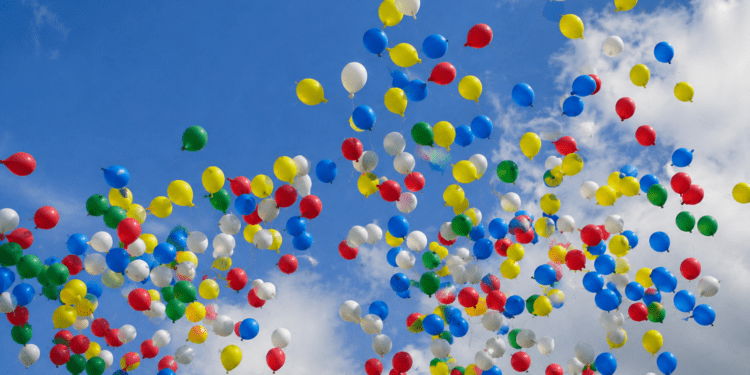 La guerra con Irán dispara el precio del helio y amenaza los globos