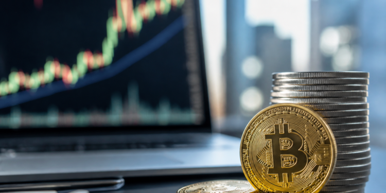 Bitcoin afronta septiembre: niveles clave para mantener el rally alcista