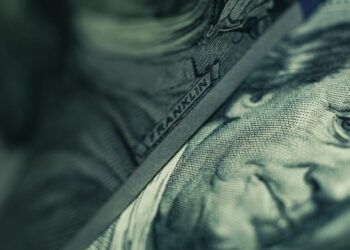 La baja cobertura cambiaria de 4,6 billones podría presionar al dólar