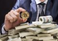 Ricardo Salinas destina el 70% a Bitcoin y alerta por inflación