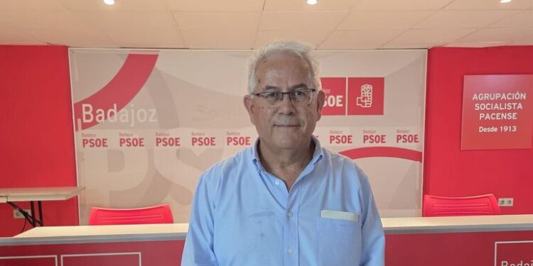 Anselmo Solana opta a ser candidato del PSOE a la Alcaldía de Badajoz