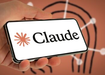 El malware de una falsa app de Claude apunta a más de 50 monederos