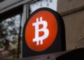 Las ballenas de Bitcoin vuelven a vender por primera vez desde junio