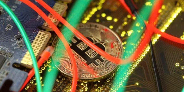 Bitcoin cae a 79.460 dólares y Ethereum a 2.493; Dogecoin sube
