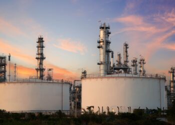 Ataques hutíes paralizan instalaciones petroleras en Arabia Saudí 4 Ataques hutíes paralizan instalaciones petroleras en Arabia Saudí