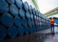 El Brent supera los 100 dólares por primera vez desde julio