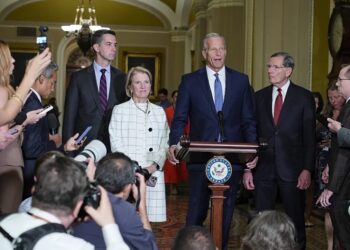 Bitcoin cae casi un 4% tras el bloqueo de la CLARITY Act en EEUU