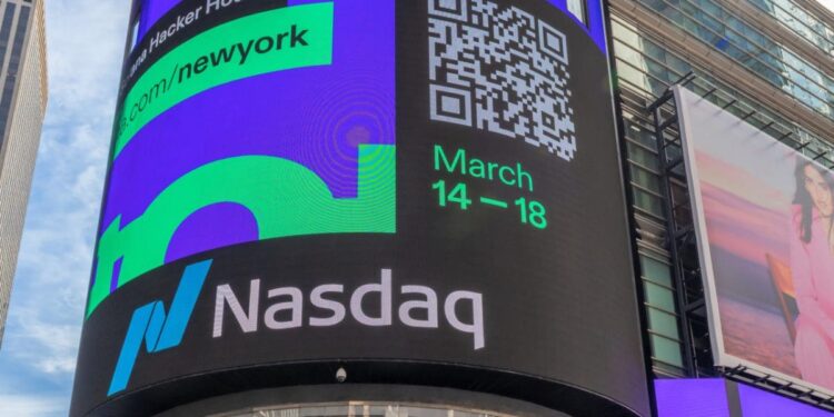 Coinbase y Circle caen más del 10% tras el bloqueo de la ley CLARITY 1 Coinbase y Circle caen más del 10% tras el bloqueo de la ley CLARITY