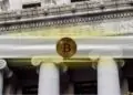 La Fed sube 25 puntos básicos y Bitcoin rebota hasta 76.500 dólares