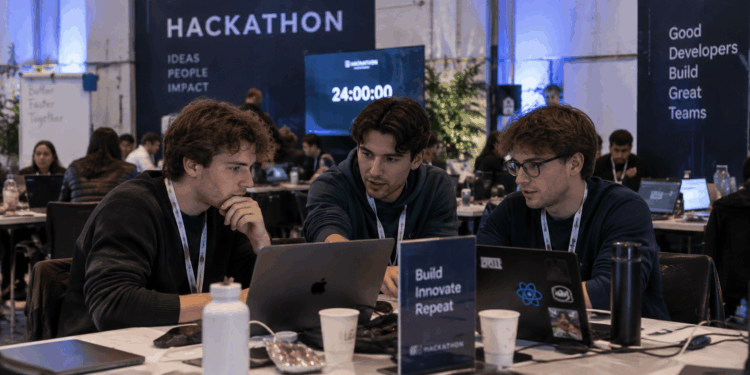 OpenAI paga 6.500 dólares por fallos detectados con Claude 1 OpenAI paga 6.500 dólares por fallos detectados con Claude