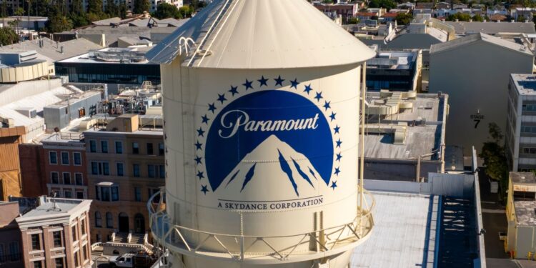 Paramount pacta con varios estados y acerca la compra de Warner Bros. 1 Paramount pacta con varios estados y acerca la compra de Warner Bros.
